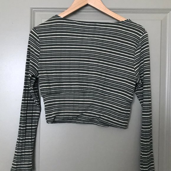 Modcloth Pair with Care Crop Top in gray/green and ivory stripe - Size M - Picture 7 of 9